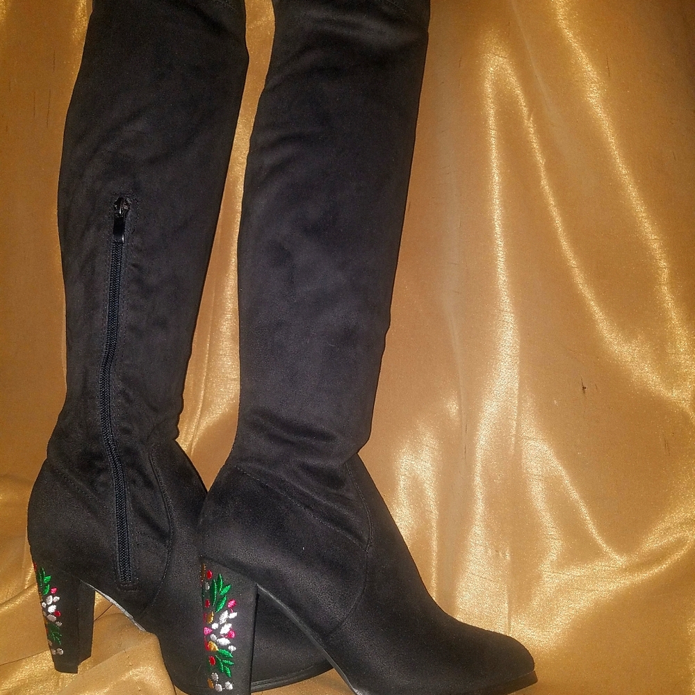 Never worn Boots 6 & 6 1/2